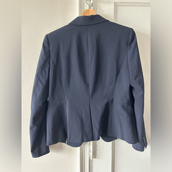 Navy Ann Taylor suit jacket with a hint of stretch, size 12 - Picture 5 of 5
